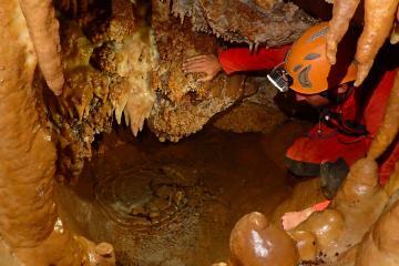 Initiation spéléo dans la grotte de Plérimond