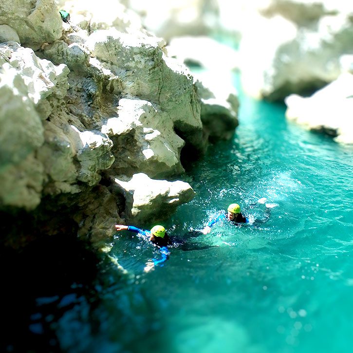 Canyoning sportif dans le Verdon par la Ferné | ROCKSIDERS