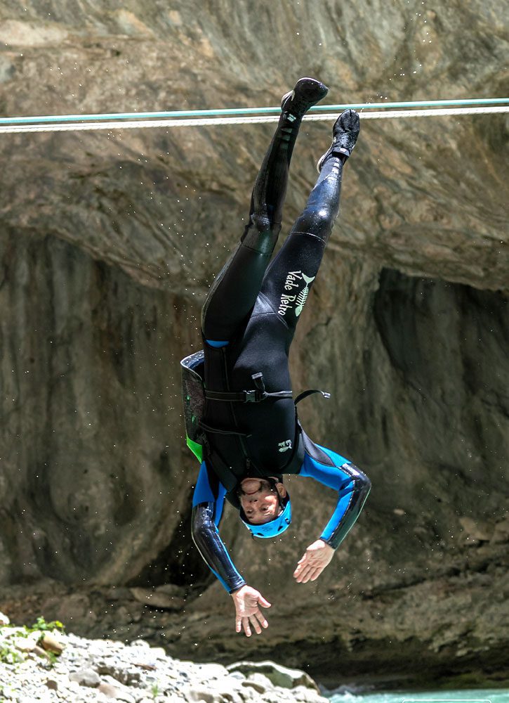 Saut en canyoning aquatique dans le Verdon avec ROCKSIDERS