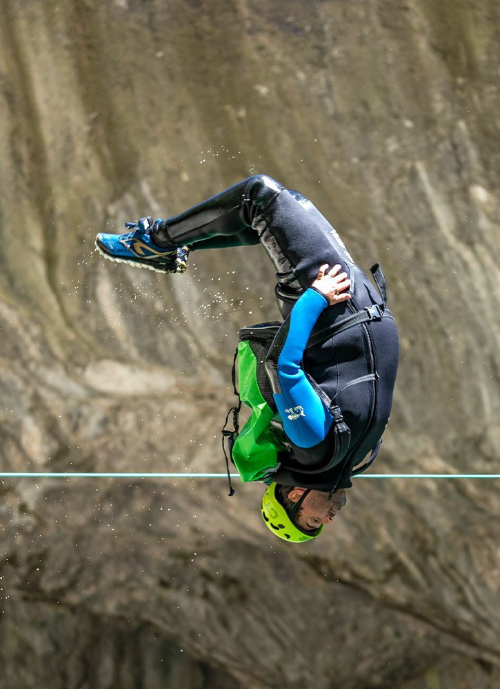 Saut en canyoning aquatique dans le Verdon avec ROCKSIDERS